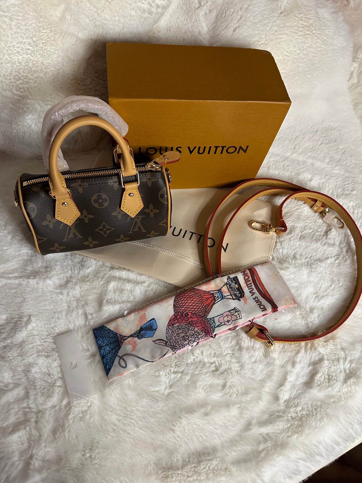 Nano speedy LOUIS VUITTON