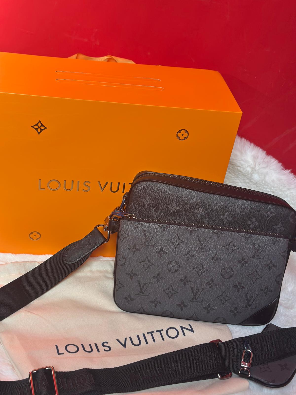 Trio messenger LOUIS VUITTON